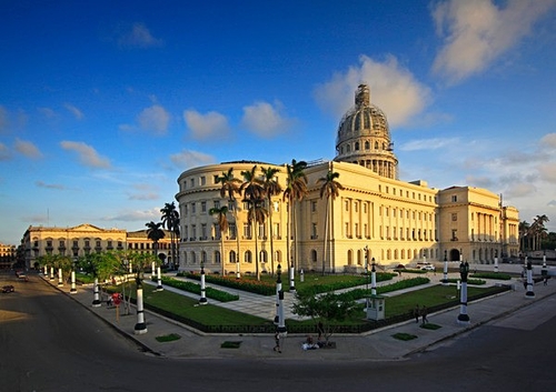 [align=center][b][size=12]El Capitolio, Havana, Cuba[/size][/b]

I was extremely fortunate (read, planned in advanc…