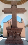 Santa María, atrio posa cross, back