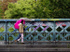 LE PARAPLUIE ROSE - PARIS