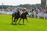 130625-Race 2-Carnation Queen-8640