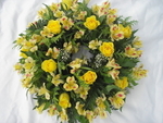 19 - Yellow alstromeria - Medium wreath