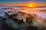 z3991 Misty Sunrise over Carisbrooke Castle