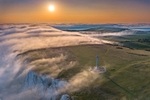 z4372 Rolling Fog over Tennyson Down