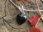 Whitby Jet Heart jp091