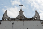 Façade, roof crest & cross