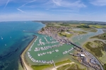 z2724 Yarmouth Harbour and Beyond