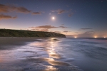 ab413 Moon and Venus over Culver cliffs