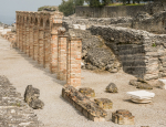 Sirmione - grotto -2