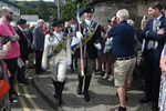 083
