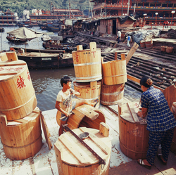 KM-183 Making barrels for the fish - Aberdeen - 1976