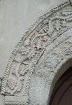 Santa María, façade, main portal, archivolt detail (left)