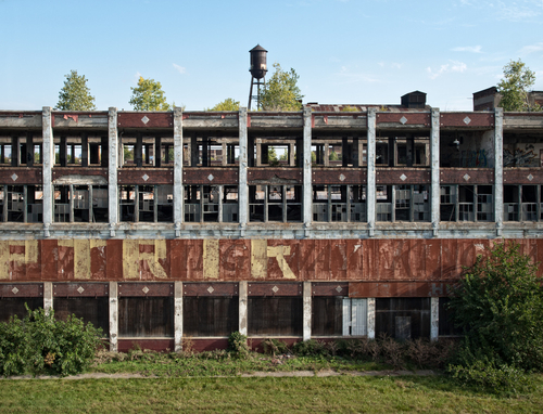 Packard Motor Car Company, Detroit MI. 2009
Photograph by Matthew Christopher of Abandoned America.
If you'd li…