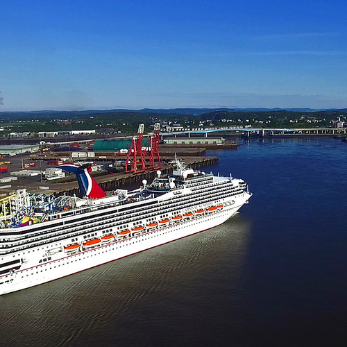 Carnival Sunshine arriving @ Saint John, NB.