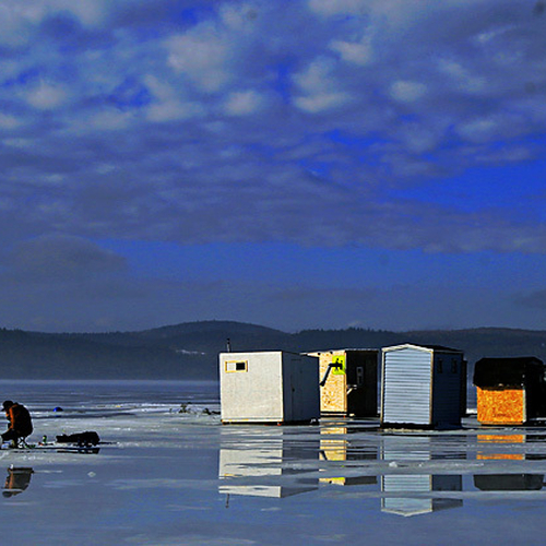 Ice fishing Shacks Canada