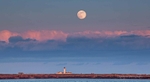 Langness under a full moon