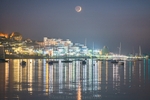 ab485 Cowes by night