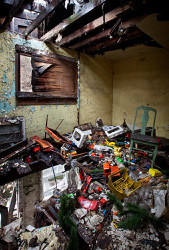 Abandoned Lincoln Way (Clairton, PA) | Playroom