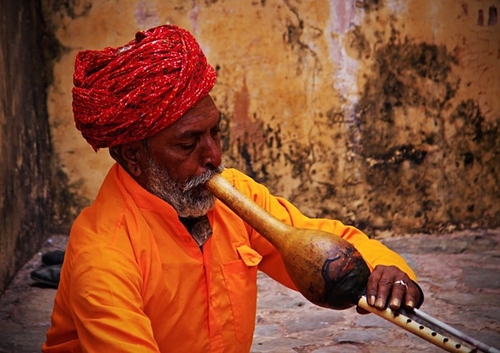 [align=center][size=11][b]The Snake Charmer, Amber Fort, India[/b][/size]

A snake charmer at Amber Fort on the out…