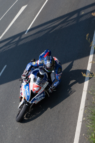 Ian Hutchinson on his way to victory in the 2016 Superstock TT.