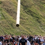 Tossing the Caber