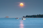 z4388 Moonrise Bembridge