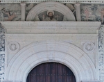 Portería, cloister portal, closeup