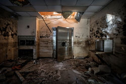 Abandoned Six Flags (New Orleans, LA) | Safe Room