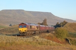 10.10.12 - 66171 6E77 Hunterston - West Burton, White Birch Cottage