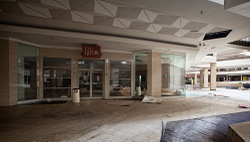 Randall Park Mall (North Randall, OH) | I.J. Fox Entrance