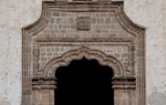 Façade, main portal alfiz
