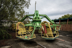Abandoned Six Flags (New Orleans, LA) | Gator Bait