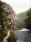 Dovedale Lion Rock Derbyshire 43