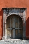 Façade portal