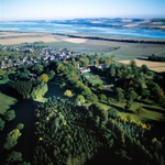 A00412E Errol village by the River Tay