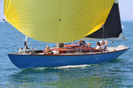 180707 UNNAMED BLUE HULL YELLOW SPINNAKER 1C8A6900