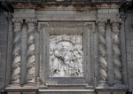 Façade, salomónicas & left portal relief, St. Peter Receiving the Keys