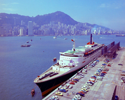 KM-239 QE 11 at the Ocean Terminal - 1979