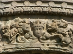 Central arch, top voussoir relief