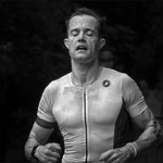 1st PRINT - Gill Mackay -   Feeling the pain