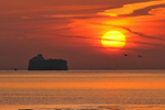 z1812c Sunrise over the Solent