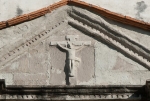 El Divino Señor, façade, gable Crucifixion