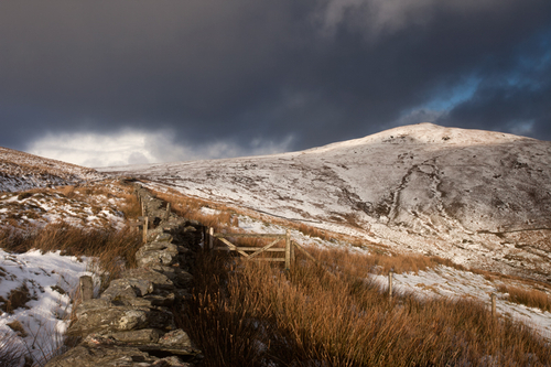 A wander up the Millennium Way towards Beinn-y-Phott. Nice glimpses of sunshine between the snow showers and odd rumb…