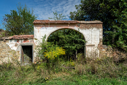 Crumbling Gate in May | Gherdeal, Romania