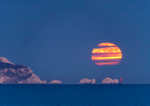 Moon rise over the Needles - D75_0586