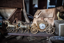 Catskill Game Farm (Catskill, NY) | Cinderella Clock