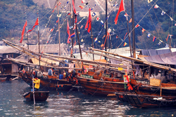 KM-190 Aberdeen, sampan & fishing boats at Chinese New Year - 1974