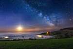 z2673 Rising Moon under the Milky Way Luccombe