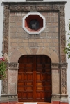 D.F., Los Reyes, façade alfiz