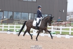 229-Tara.Faulds-Platinum.SNW portfolio