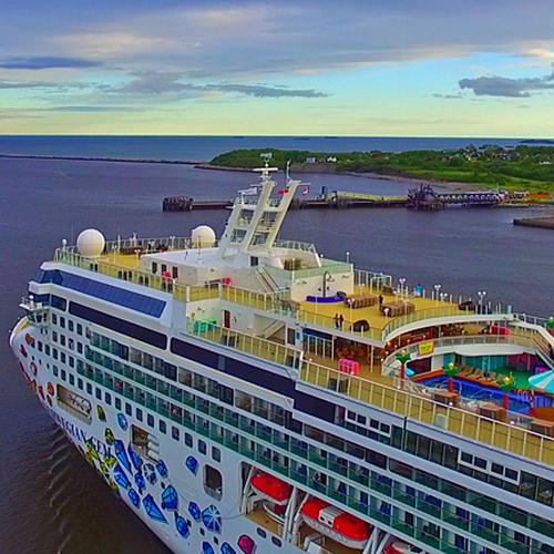 Norwegian Gem @ the Port of Saint John, New Brunswick, Canada.
